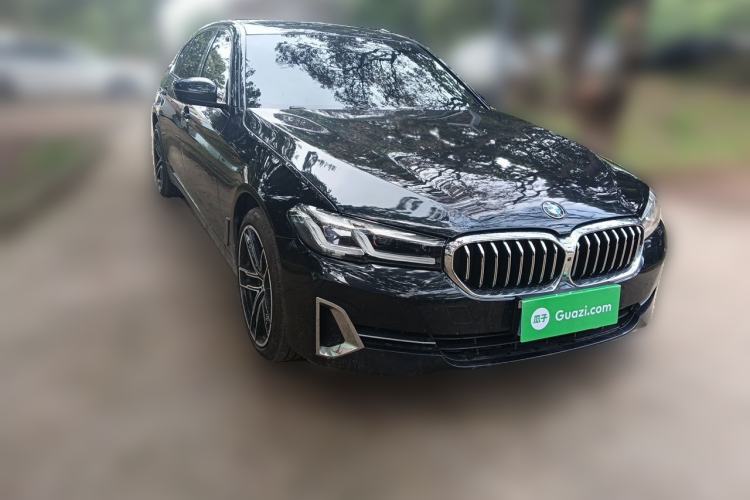 Used BMW 5 Series 2023 530Li Luxury Edition Premium Package Front Right 45 Deg