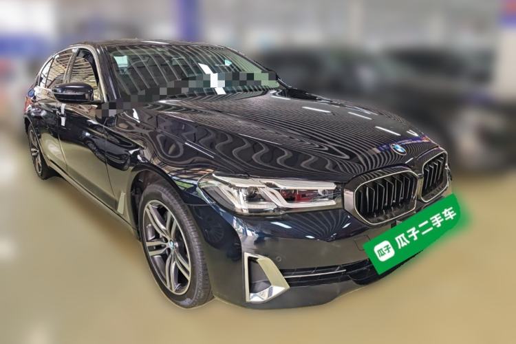 Used BMW 5 Series 2023 530Li Leading Edition Luxury Package Front Right 45 Deg