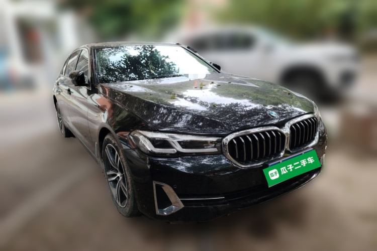 Used BMW 5 Series 2023 530Li Leading Edition Luxury Package Front Right 45 Deg