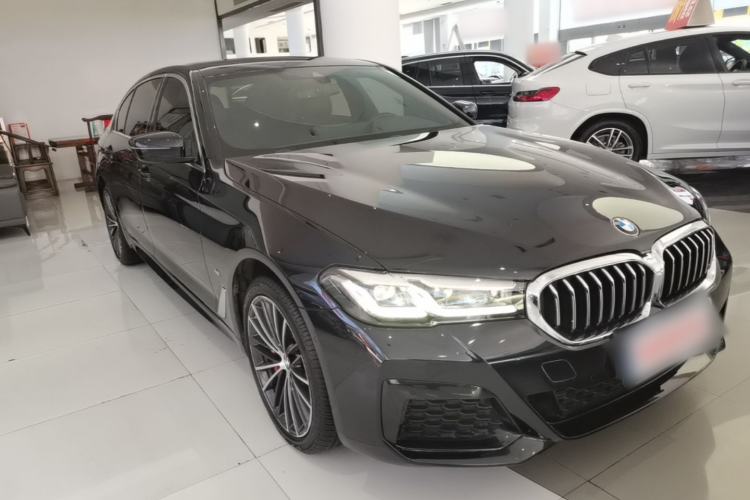 Used BMW 5 Series 2023 530Li Leading Model M Sport Package Front Right 45 Deg