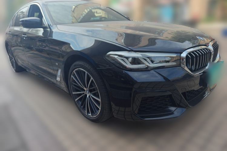 Used BMW 5 Series 2023 530Li Leading Model M Sport Package Front Right 45 Deg