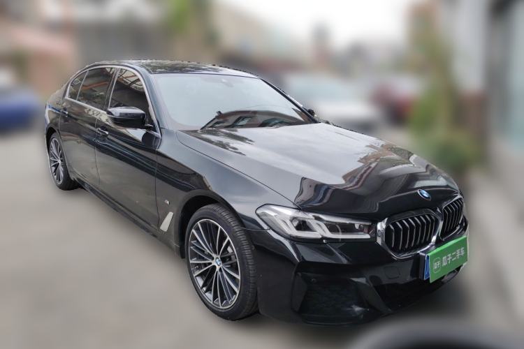 Used BMW 5 Series 2023 530Li Leading Model M Sport Package Front Right 45 Deg