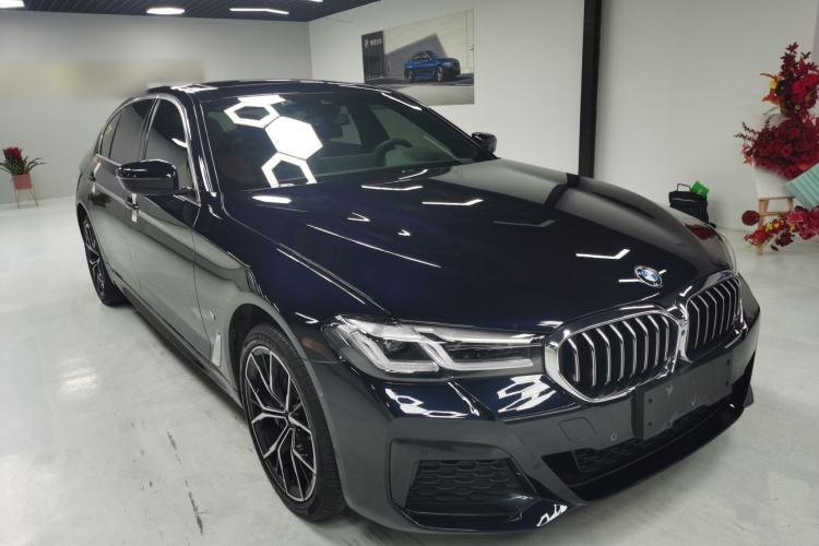 Used BMW 5 Series 2023 530Li Luxury Edition M Sport Package Front Right 45 Deg