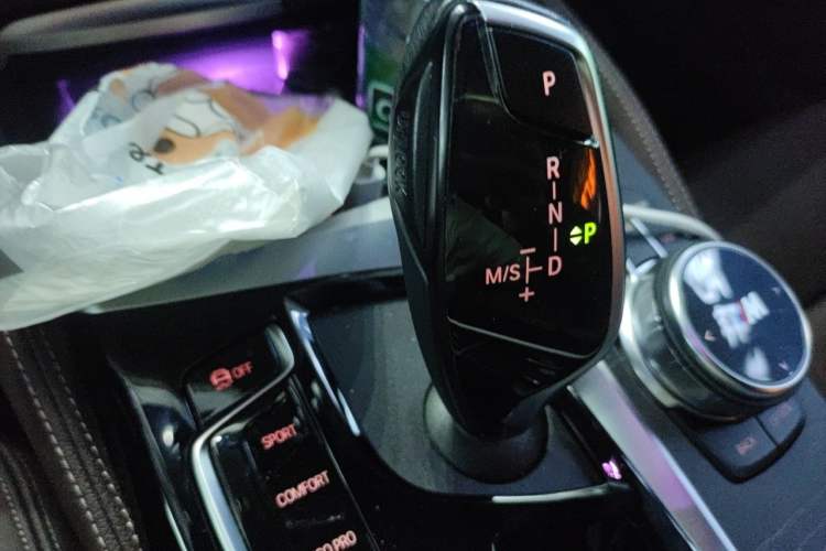 Used BMW 5 Series 2023 530Li xDrive M Sport Package Gear Lever