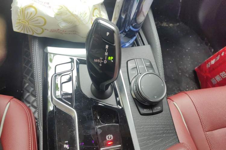 Used BMW 5 Series 2023 530Li Leading Model M Sport Package Gear Lever