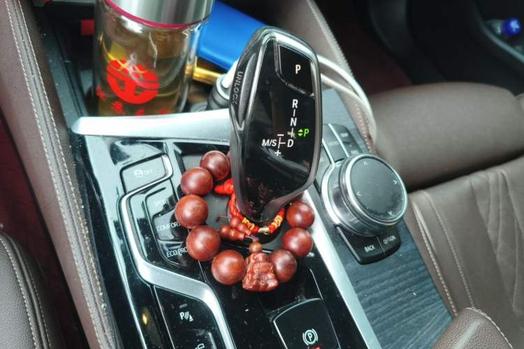 Used BMW 5 Series 2023 530Li Luxury Edition M Sport Package Gear Lever