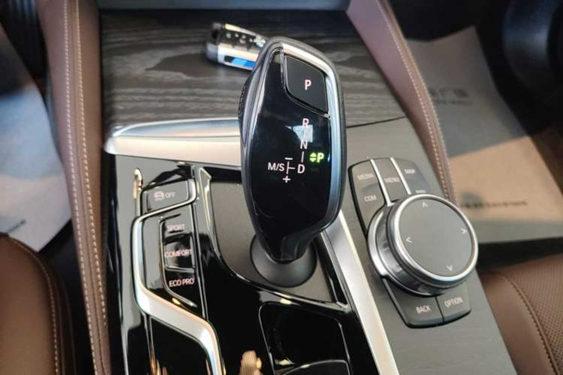 Used BMW 5 Series 2023 530Li Leading Model M Sport Package Gear Lever