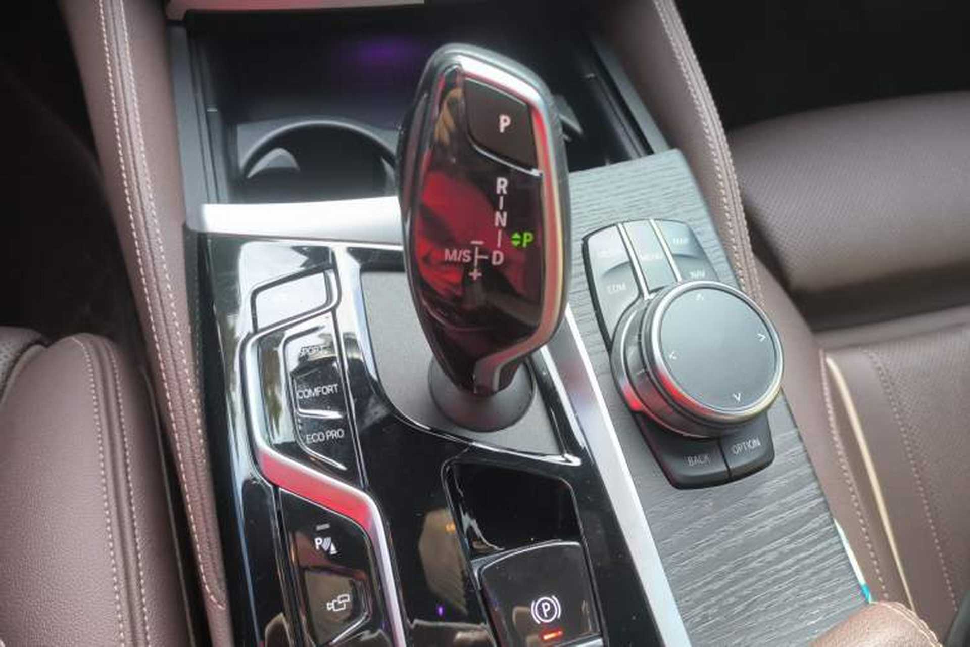 Used BMW 5 Series 2023 530Li Luxury Edition M Sport Package Gear Lever