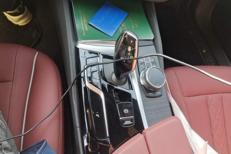 Used BMW 5 Series 2023 530Li Leading Model M Sport Package Gear Lever