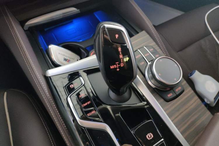 Used BMW 5 Series 2023 530Li Leading Edition Luxury Package Gear Lever