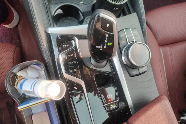 Used BMW 5 Series 2023 530Li Luxury Edition M Sport Package Gear Lever