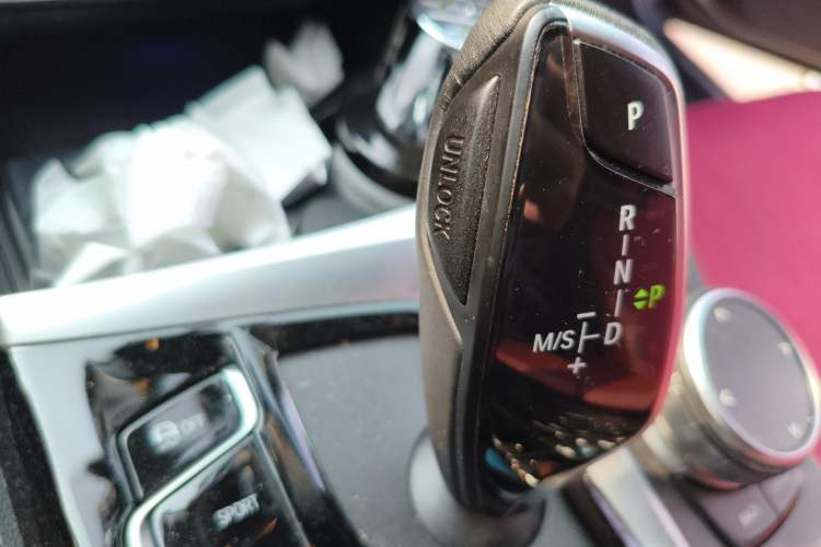 Used BMW 5 Series 2023 530Li Leading Model M Sport Package Gear Lever