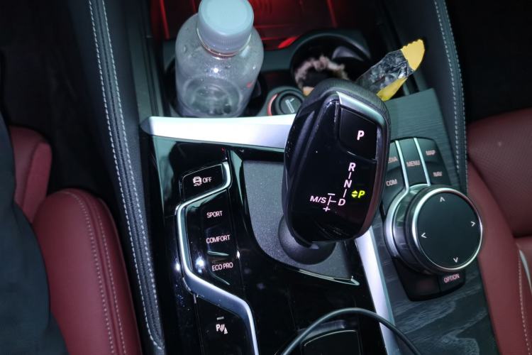 Used BMW 5 Series 2023 530Li Luxury Edition M Sport Package Gear Lever