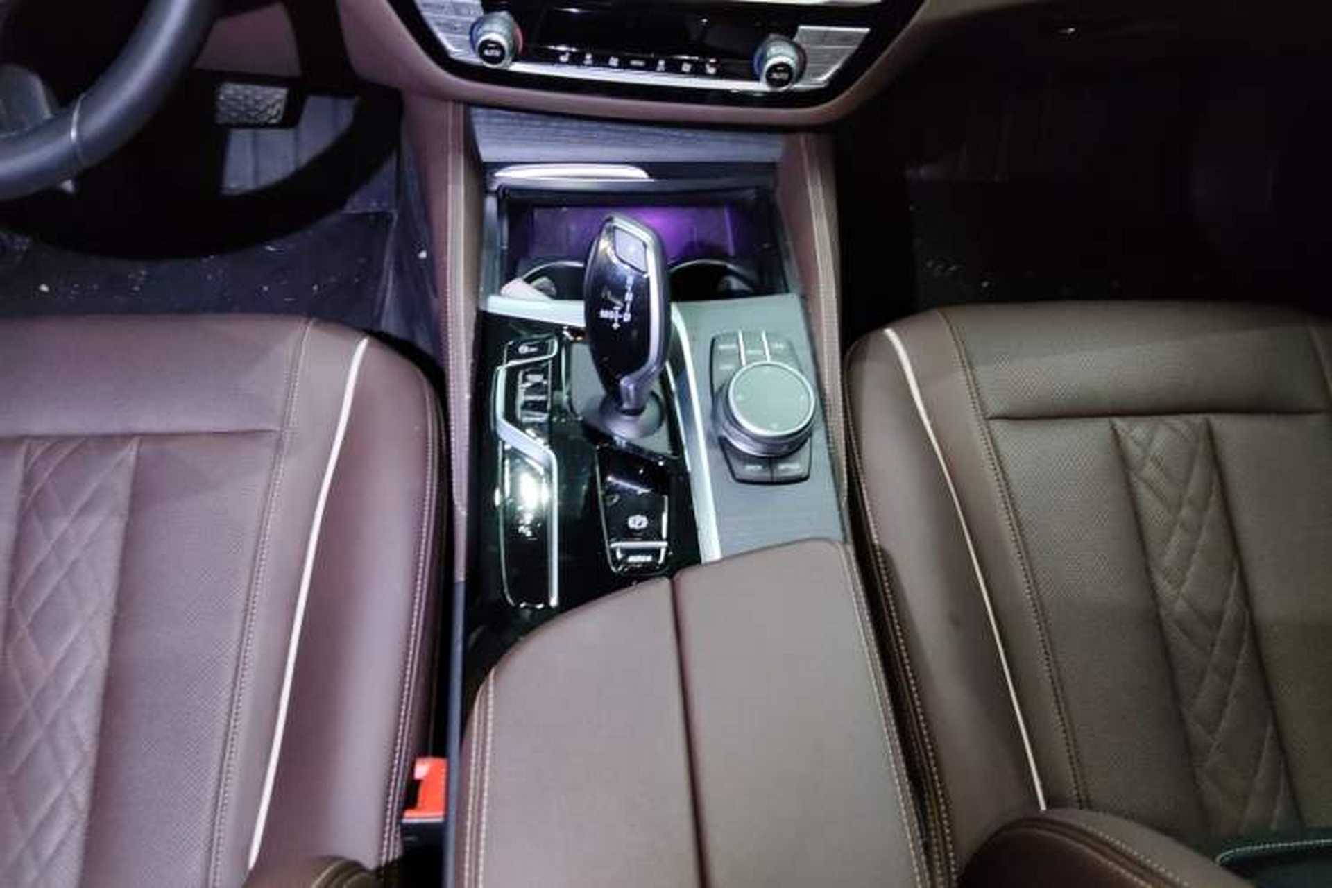 Used BMW 5 Series 2023 530Li Leading Model M Sport Package Gear Lever