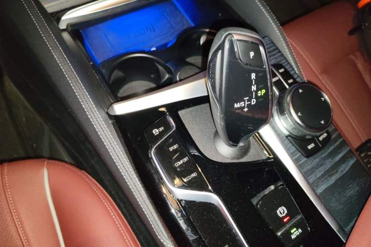 Used BMW 5 Series 2023 530Li Leading Model M Sport Package Gear Lever
