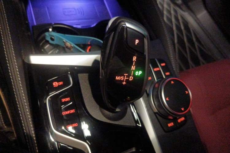 Used BMW 5 Series 2023 Restyled 530Li Leading Edition M Sport Package Gear Lever