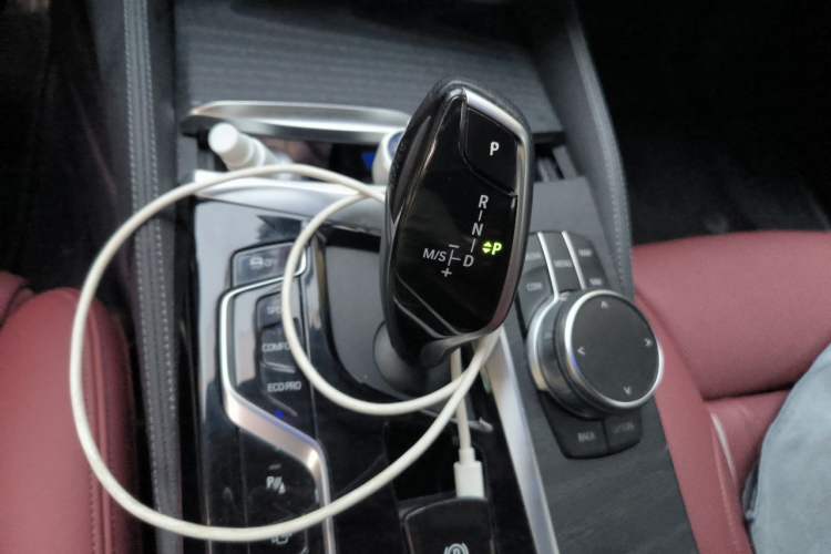 Used BMW 5 Series 2023 Restyled 530Li Luxury Edition M Sport Package Gear Lever
