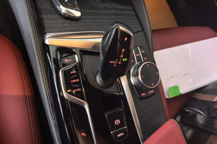 Used BMW 5 Series 2023 530Li Leading Model M Sport Package Gear Lever