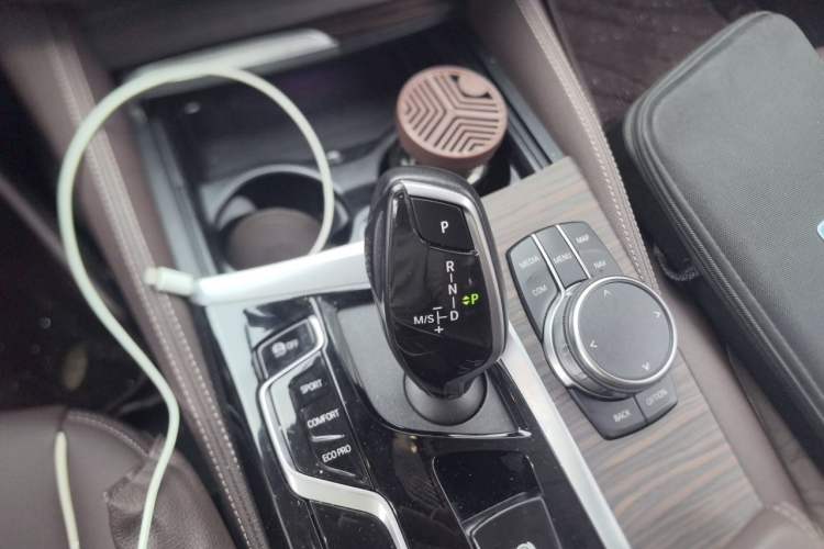 Used BMW 5 Series 2023 Facelifted 530Li Leading Luxury Package Gear Lever