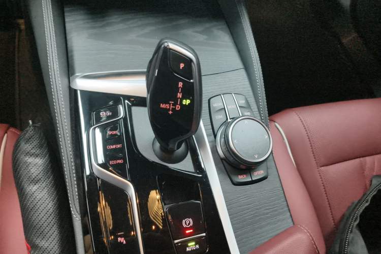 Used BMW 5 Series 2023 Restyled 530Li Leading Edition M Sport Package Gear Lever