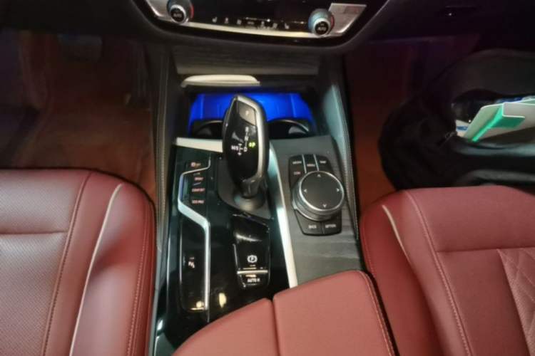 Used BMW 5 Series 2023 530Li Leading Model M Sport Package Gear Lever