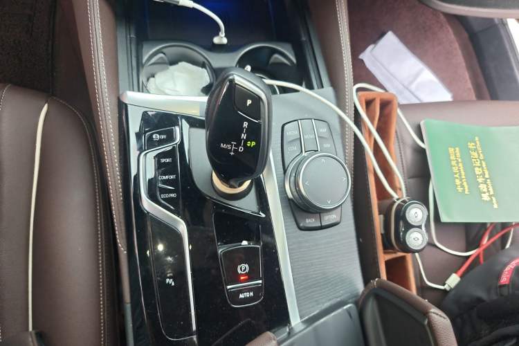 Used BMW 5 Series 2023 530Li Leading Model M Sport Package Gear Lever