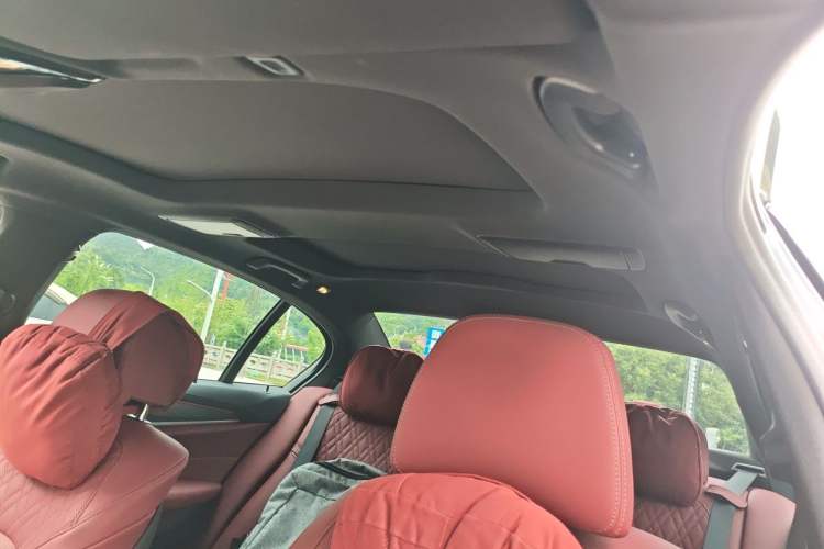 Used BMW 5 Series 2023 Restyled 530Li Luxury Edition M Sport Package Headliner