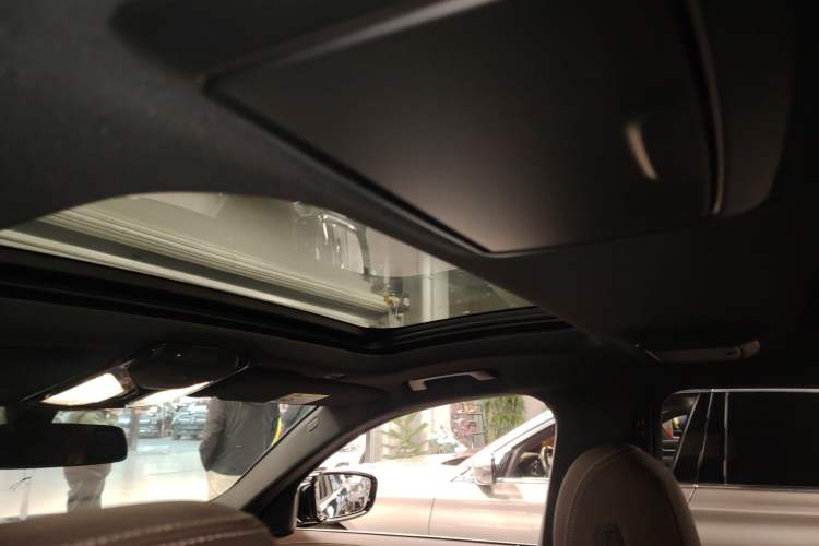 Used BMW 5 Series 2023 530Li Leading Model M Sport Package Headliner