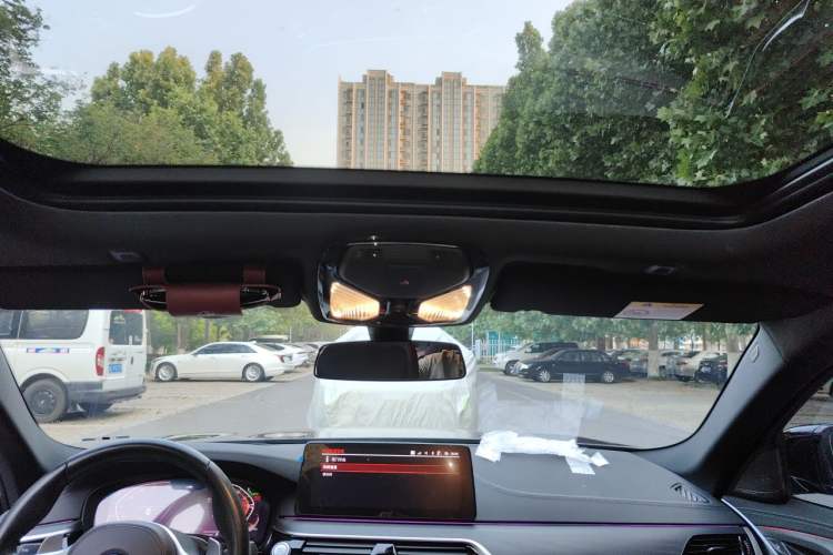Used BMW 5 Series 2023 530Li Luxury Edition M Sport Package Headliner