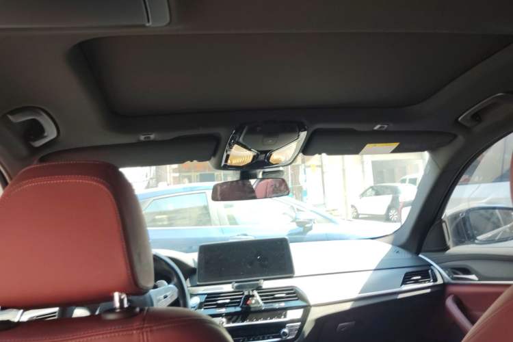 Used BMW 5 Series 2023 Restyled 530Li Leading Edition M Sport Package Headliner