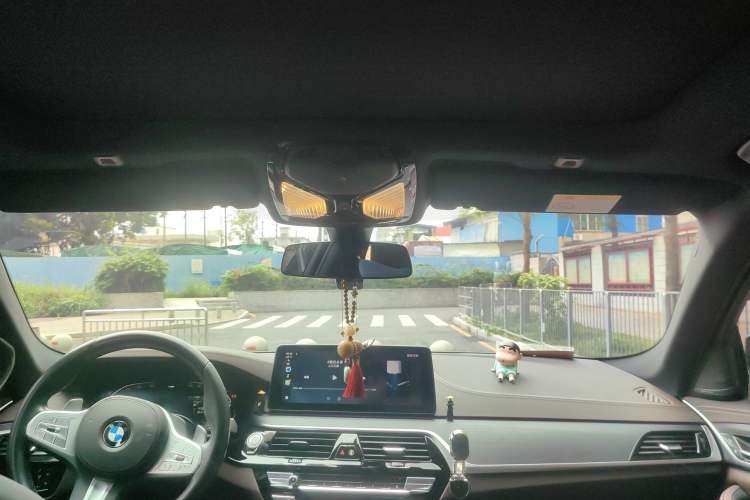Used BMW 5 Series 2023 530Li Luxury Edition M Sport Package Headliner