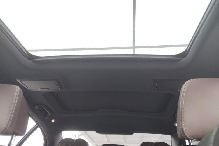 Used BMW 5 Series 2023 530Li Luxury Edition M Sport Package Headliner
