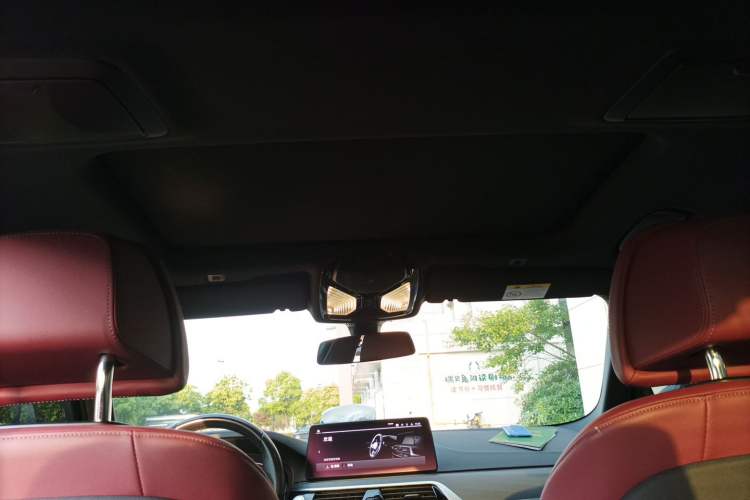 Used BMW 5 Series 2023 530Li Luxury Edition M Sport Package Headliner