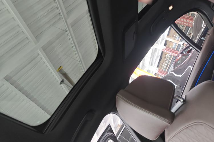 Used BMW 5 Series 2023 530Li Luxury Edition M Sport Package Headliner
