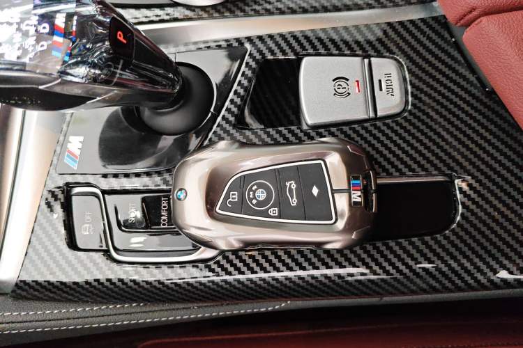 Used BMW 5 Series 2023 530Li Luxury Edition M Sport Package Interior 1