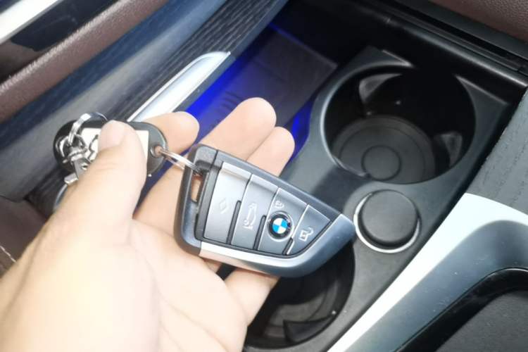 Used BMW 5 Series 2023 530Li Luxury Edition M Sport Package Interior 1