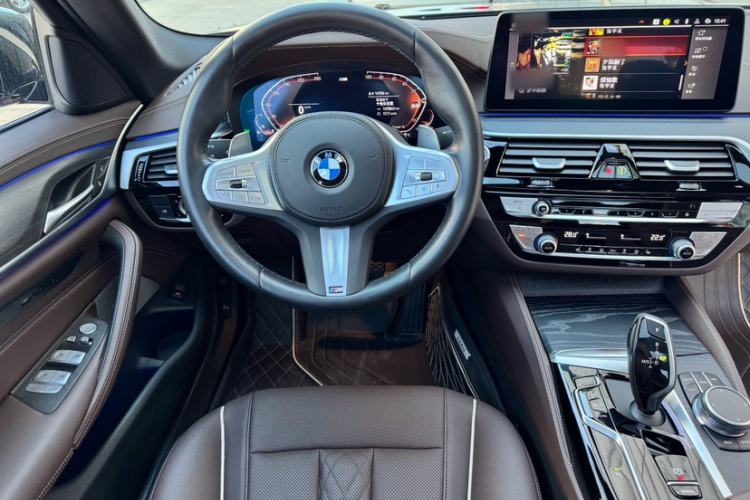 Used BMW 5 Series 2023 530Li Leading Model M Sport Package Interior 1