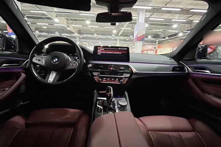 Used BMW 5 Series 2023 530Li Luxury Edition M Sport Package Interior 1