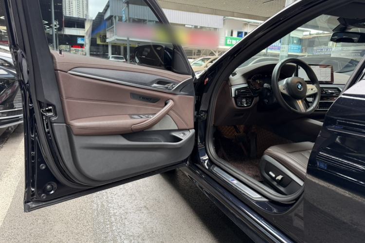 Used BMW 5 Series 2023 530Li Leading Model M Sport Package Interior 12
