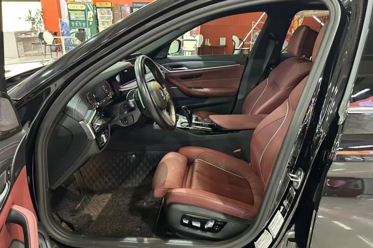 Used BMW 5 Series 2023 530Li Luxury Edition M Sport Package Interior 2