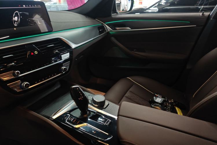 Used BMW 5 Series 2023 Restyled 530Li Leading Edition M Sport Package Interior 2