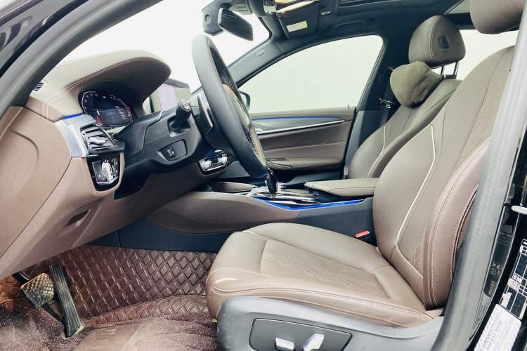 Used BMW 5 Series 2023 Restyled 530Li Leading Edition M Sport Package Interior 2