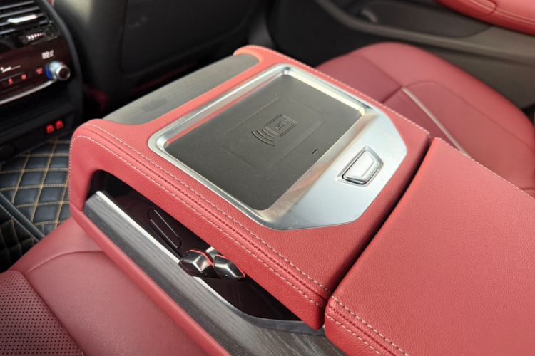 Used BMW 5 Series 2023 530Li Luxury Edition M Sport Package Interior 2