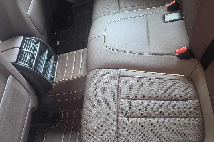 Used BMW 5 Series 2023 530Li Leading Model M Sport Package Interior 3