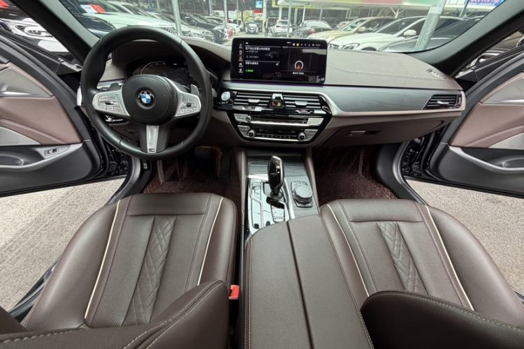 Used BMW 5 Series 2023 530Li Leading Model M Sport Package Interior 3