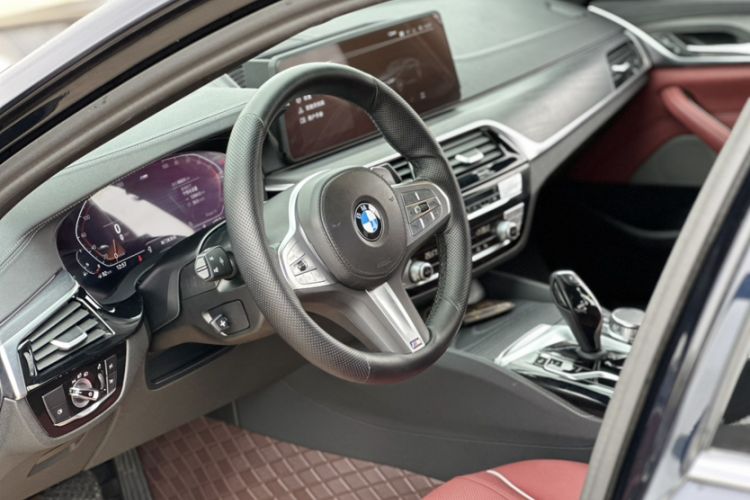 Used BMW 5 Series 2023 530Li Leading Model M Sport Package Interior 3