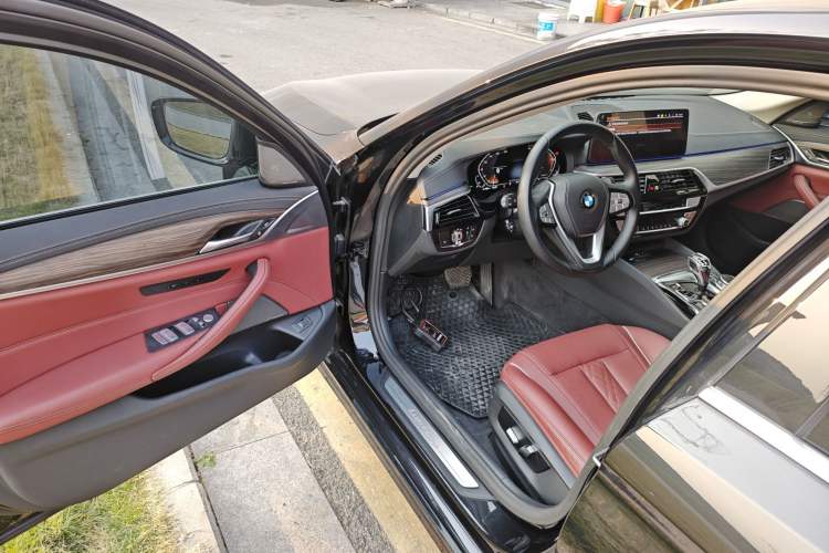 Used BMW 5 Series 2023 530Li Leading Edition Luxury Package Interior 3