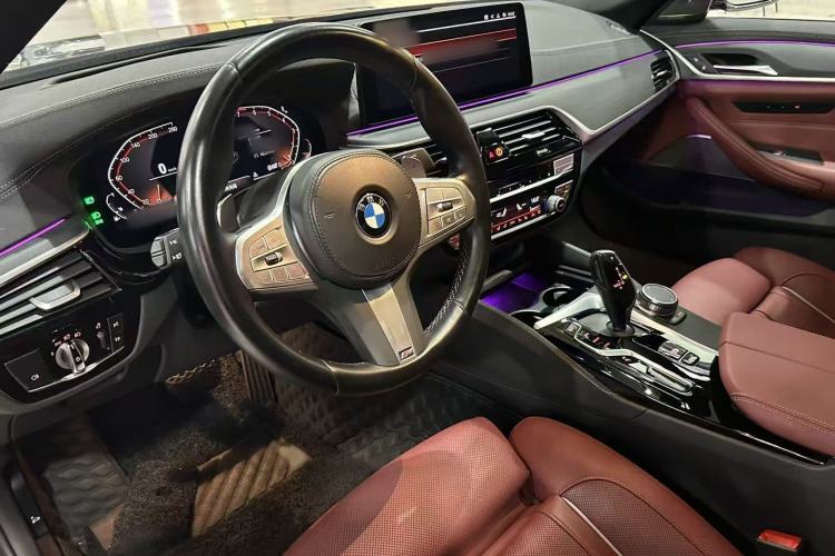 Used BMW 5 Series 2023 530Li Luxury Edition M Sport Package Interior 4