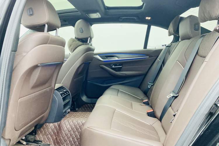 Used BMW 5 Series 2023 Restyled 530Li Leading Edition M Sport Package Interior 4
