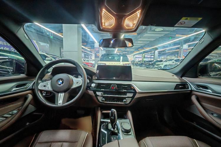 Used BMW 5 Series 2023 530Li Leading Model M Sport Package Interior 4